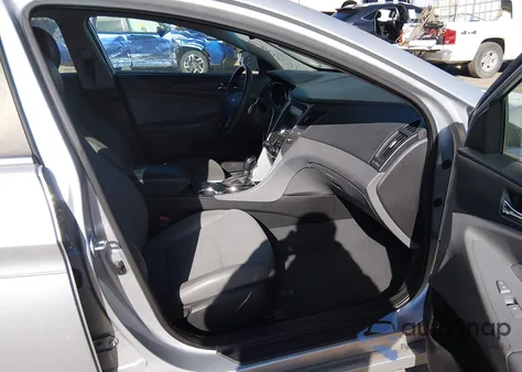 2013 Hyundai Sonata Se 2.0T z USA, uszkodzony, nr VIN 5NPEC4AB6DH678264